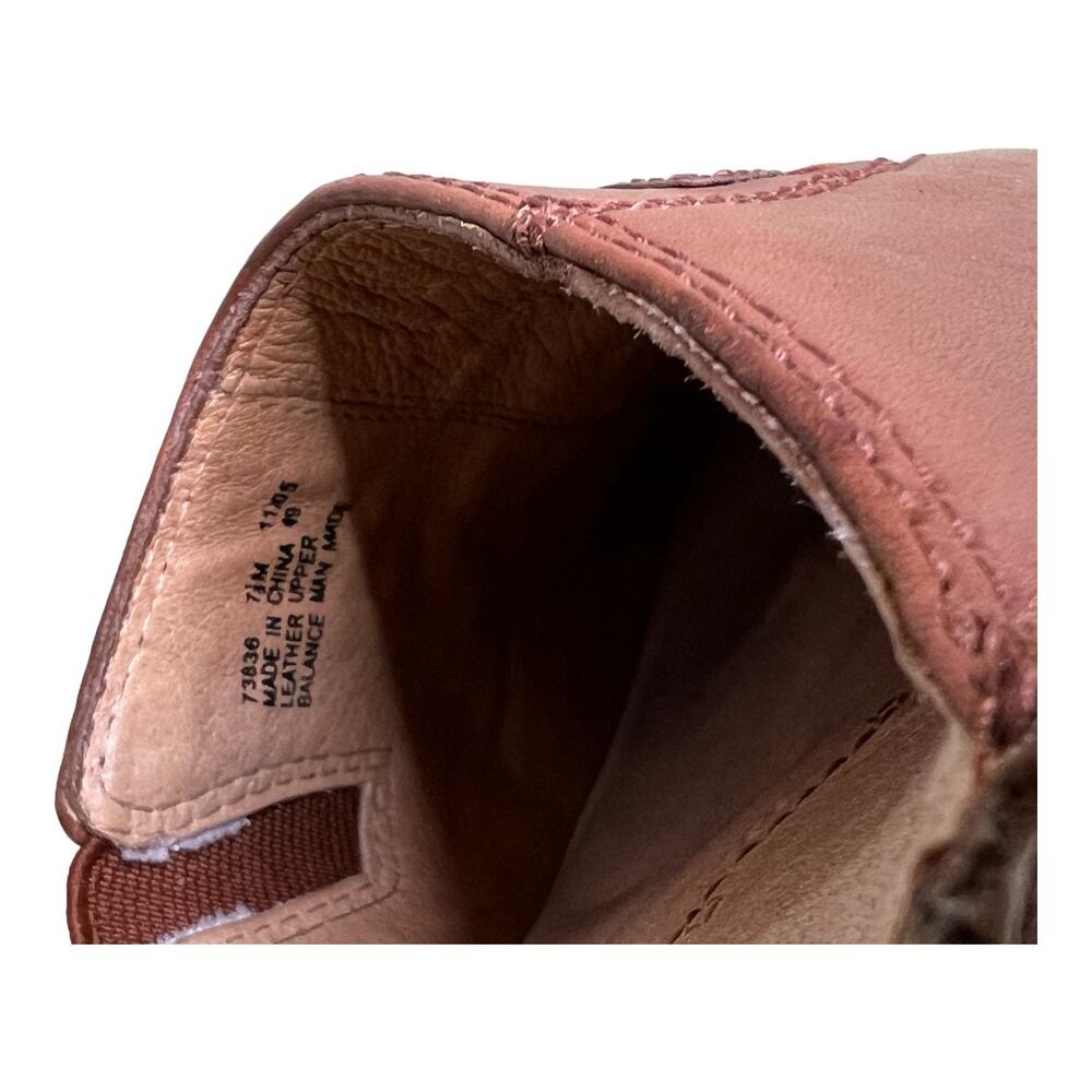 Clarks Leather Artesian Slip On Embroidered Mules Size 7.5 - Picture 5 of 5
